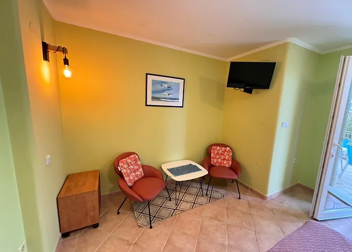 Antonio Apartments